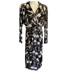 🔥🖤Lane Bryant wrap dress size 26/28 black & white print. Like new, stretchy!